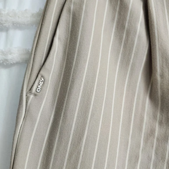 Striped Tan Women's Pants. Size Small. - Picture 10 of 11